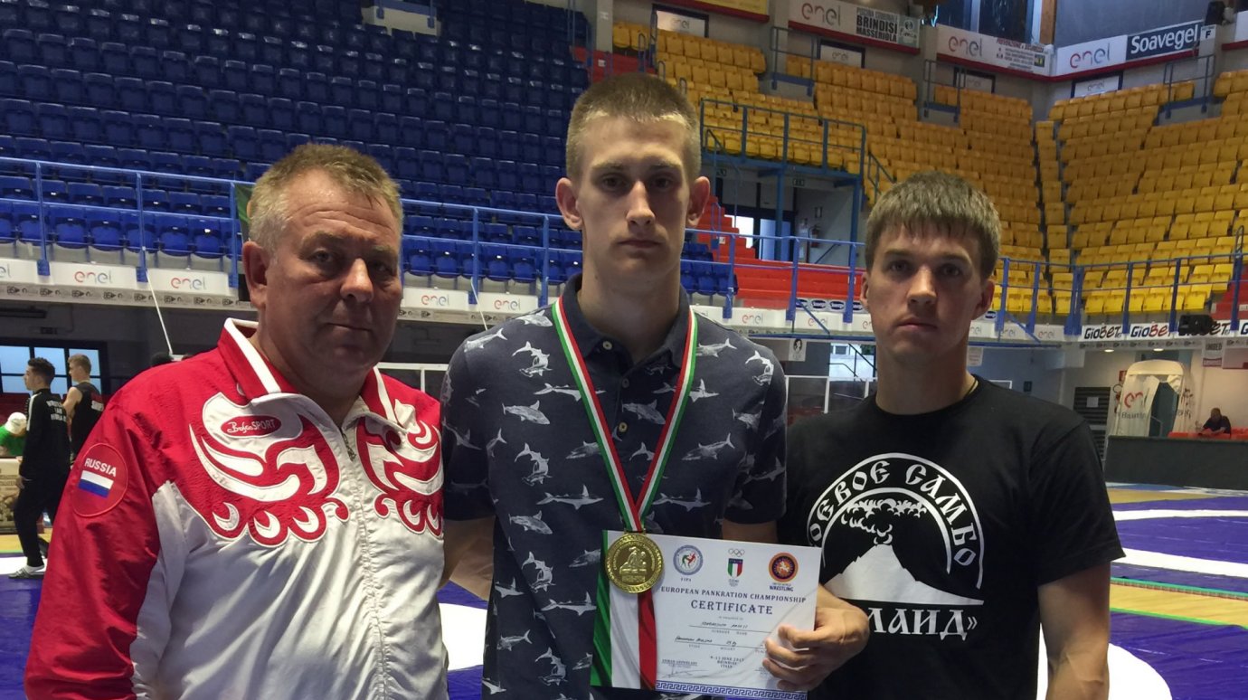 Пензенский боец стал первым на чемпионате Европы по панкратиону