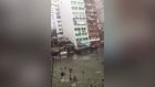 Тайфун в Макао разметал по улицам людей и деревья