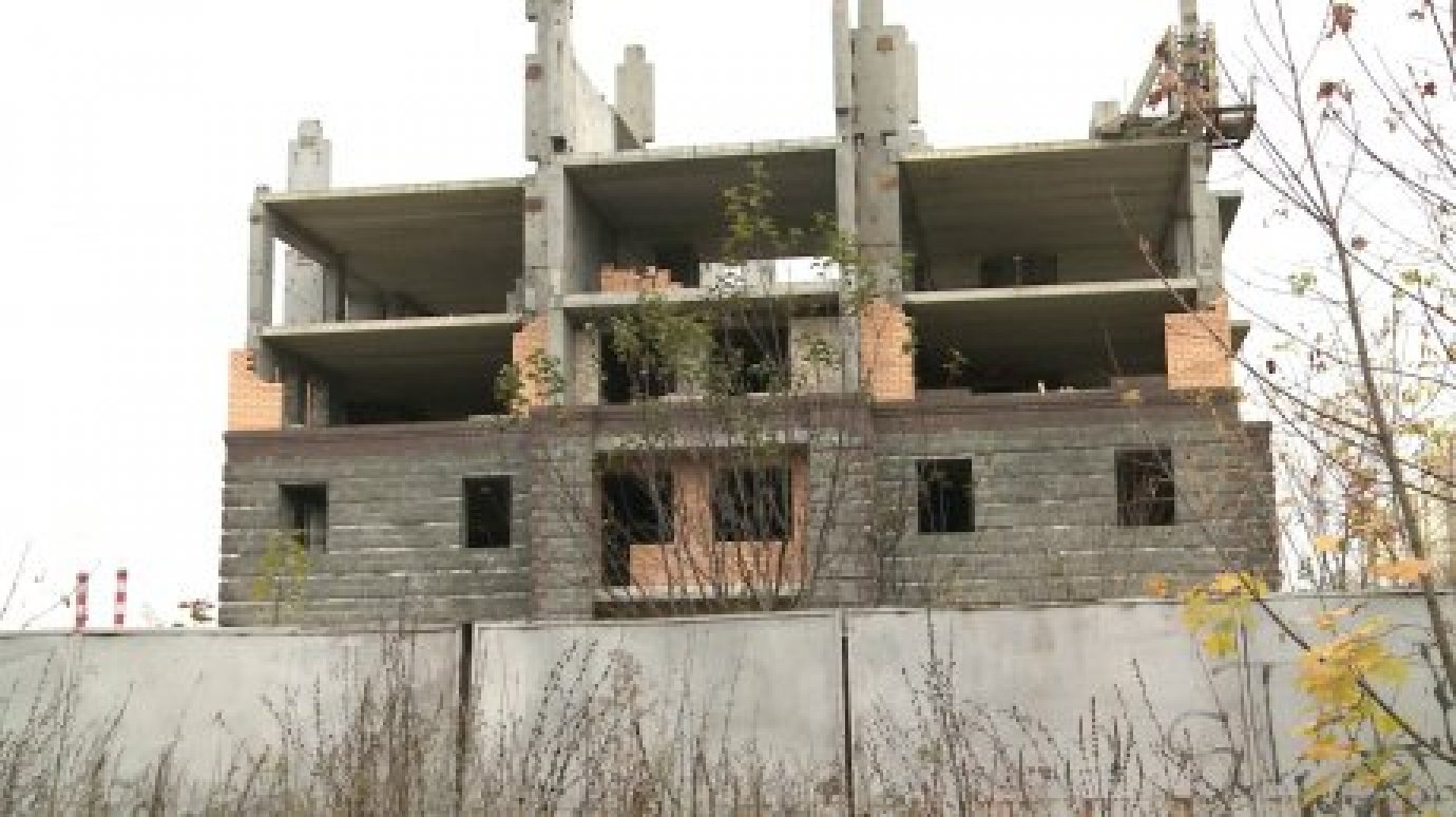 В Пензе депутат предложил снести заброшенное здание на улице Попова