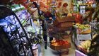 Пятилетний ребенок в Чите нашел спасение от побоев отчима в магазине продуктов