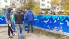 Активисты обновили хоккейную площадку на улице Карпинского