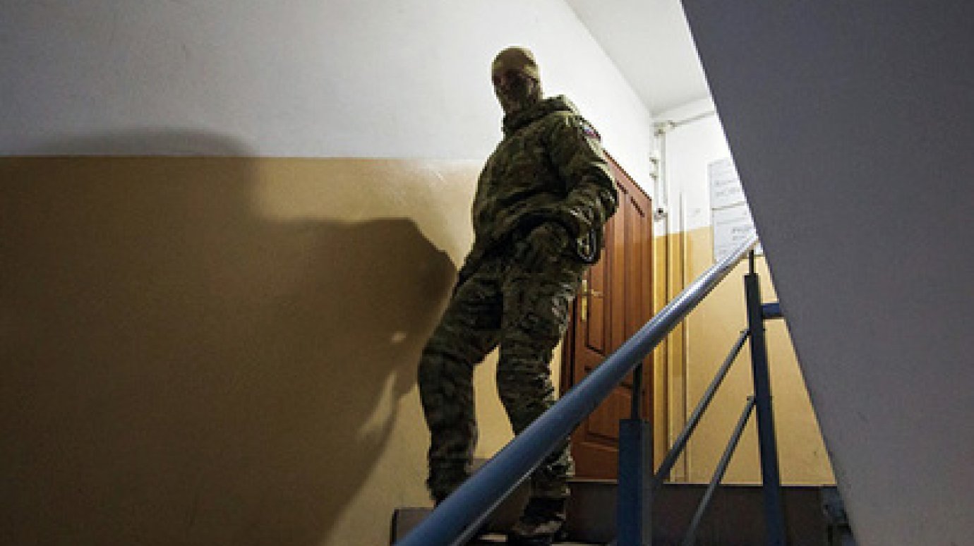 Девять человек в Москве помогали террористам с документами и попались ФСБ