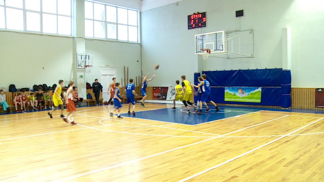 В Пензе завершилось открытое первенство города по баскетболу