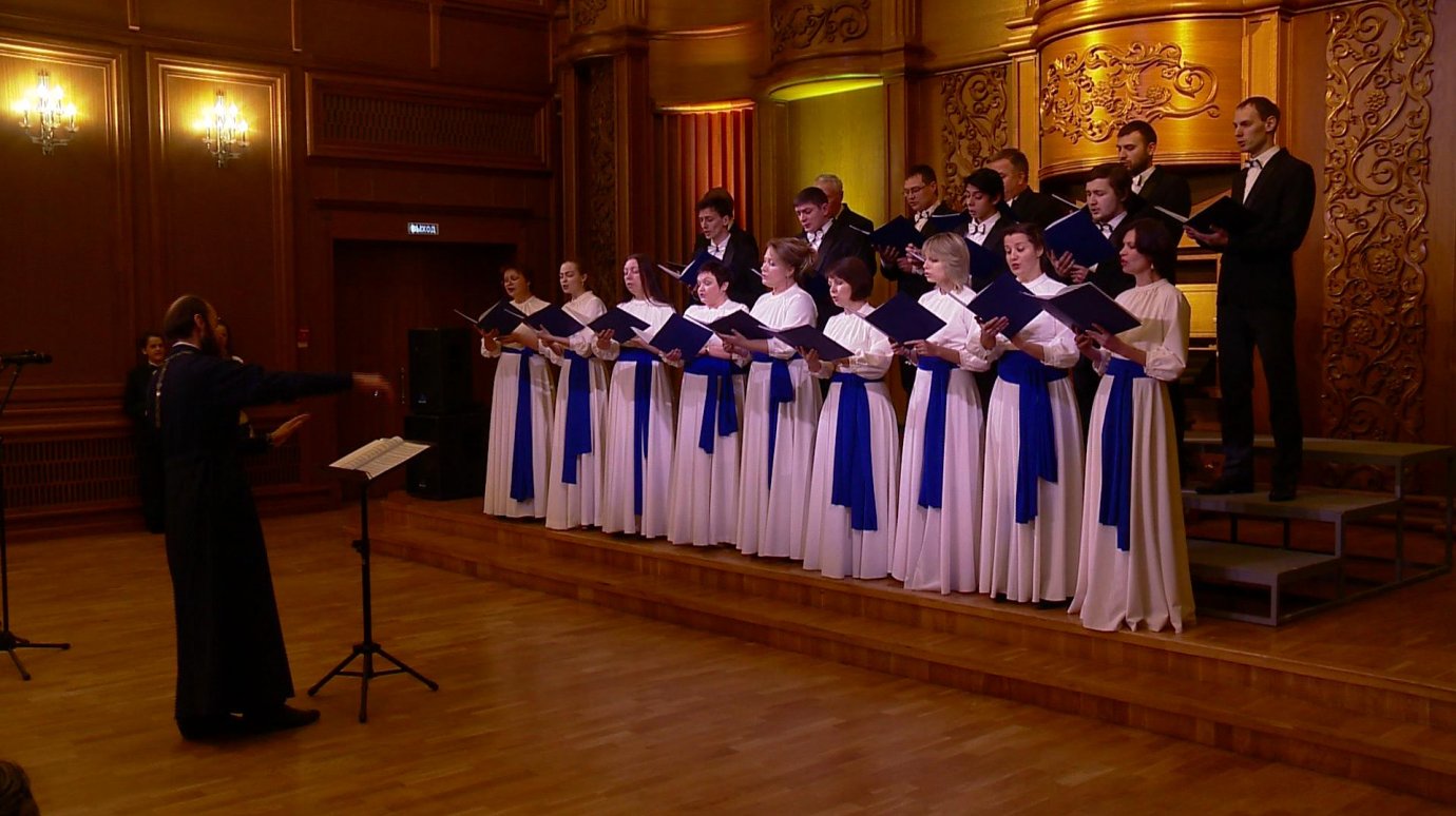 Пензенский епархиальный хор выступил в областной филармонии