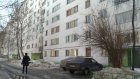 В квартире пенсионерки на Одесской, 2а, по стенам течет вода