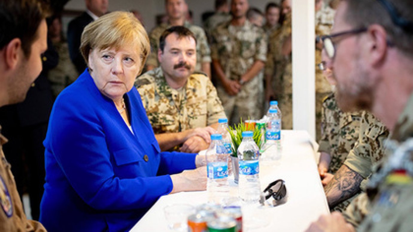 Каждый второй немец захотел отставки Меркель