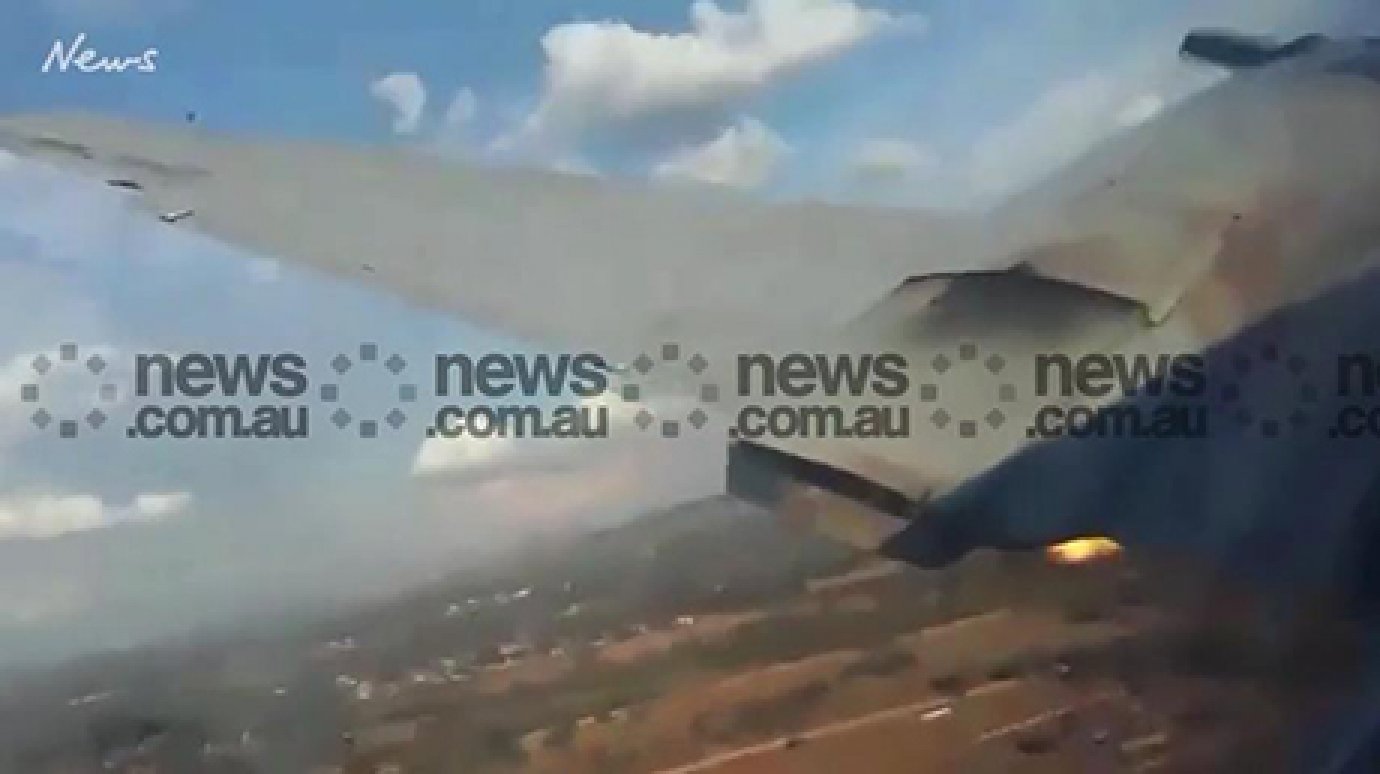Падение самолета сняли на видео изнутри