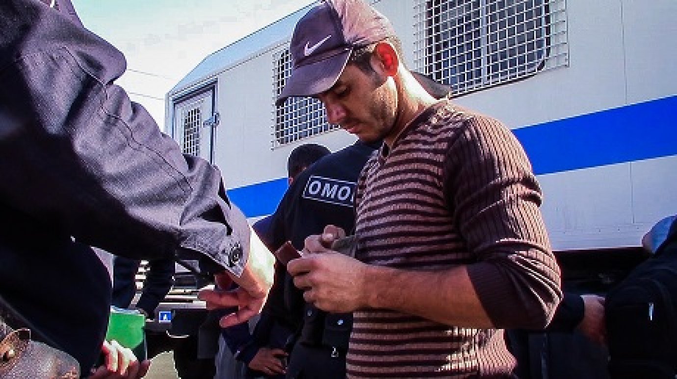 В Пензе силовики поймали пытавшихся сбежать от проверки мигрантов