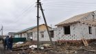 Строители восстанавливают сгоревший дом на Брестской