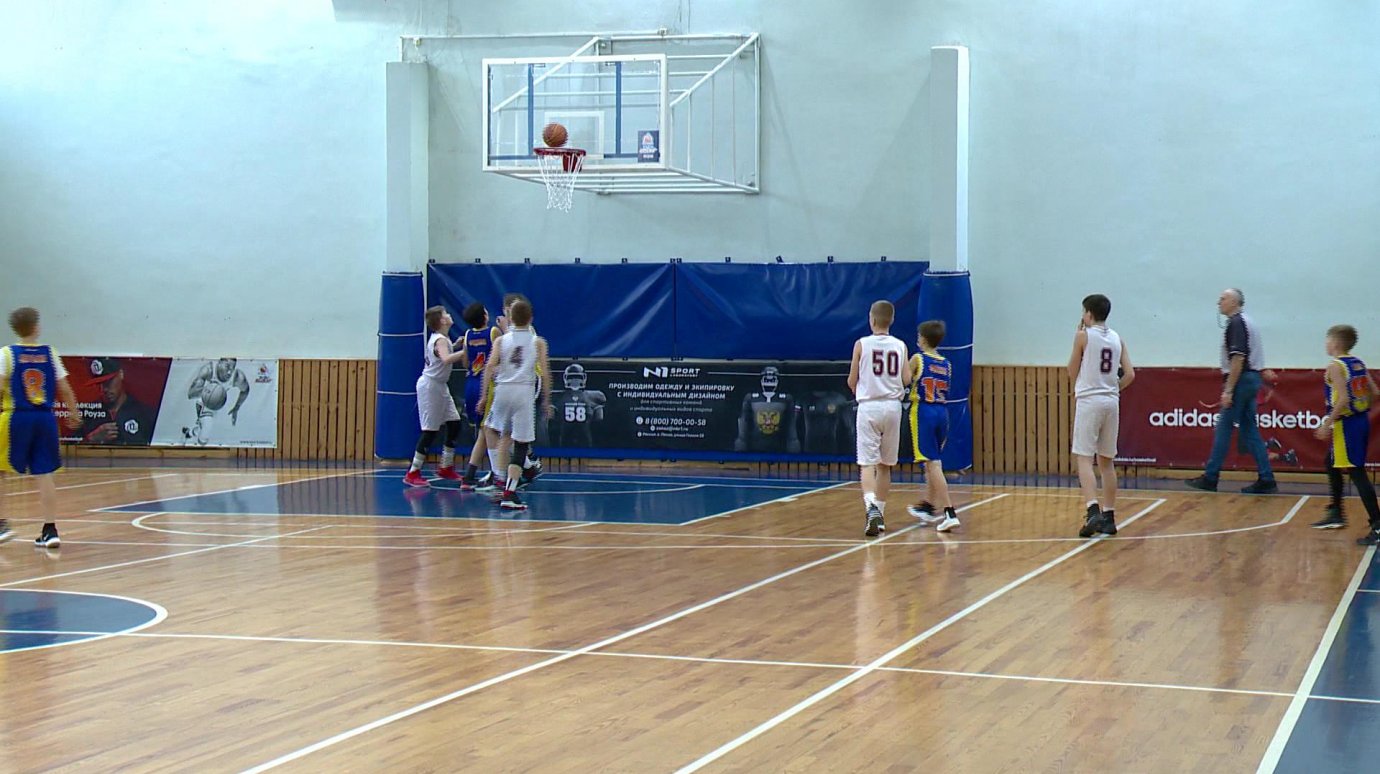 Рождественский турнир по баскетболу собрал в Пензе 5 команд