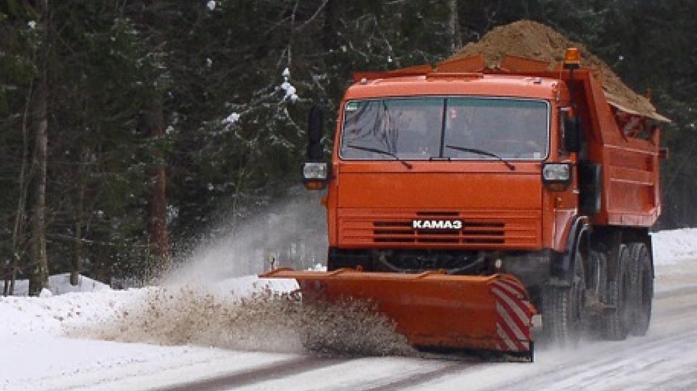 Губернатор раскритиковал расчистку дорог  в районах области после снегопада