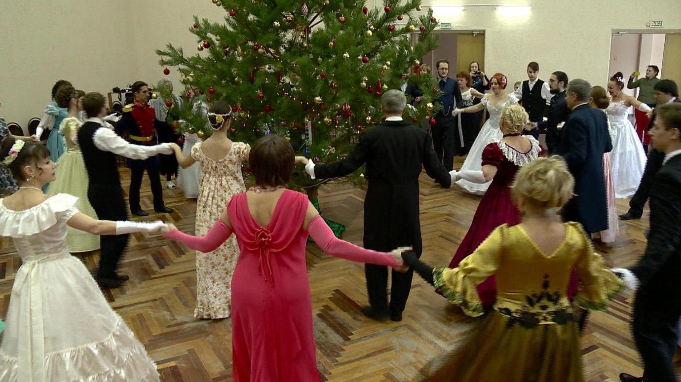 Рождественский бал объединил любителей танцев в школе № 67