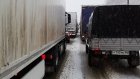 На трассе М5 в Пензе из-за снегопада ограничили движение грузовиков