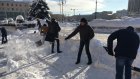 В Пензе министры взялись за лопаты и вышли убирать снег