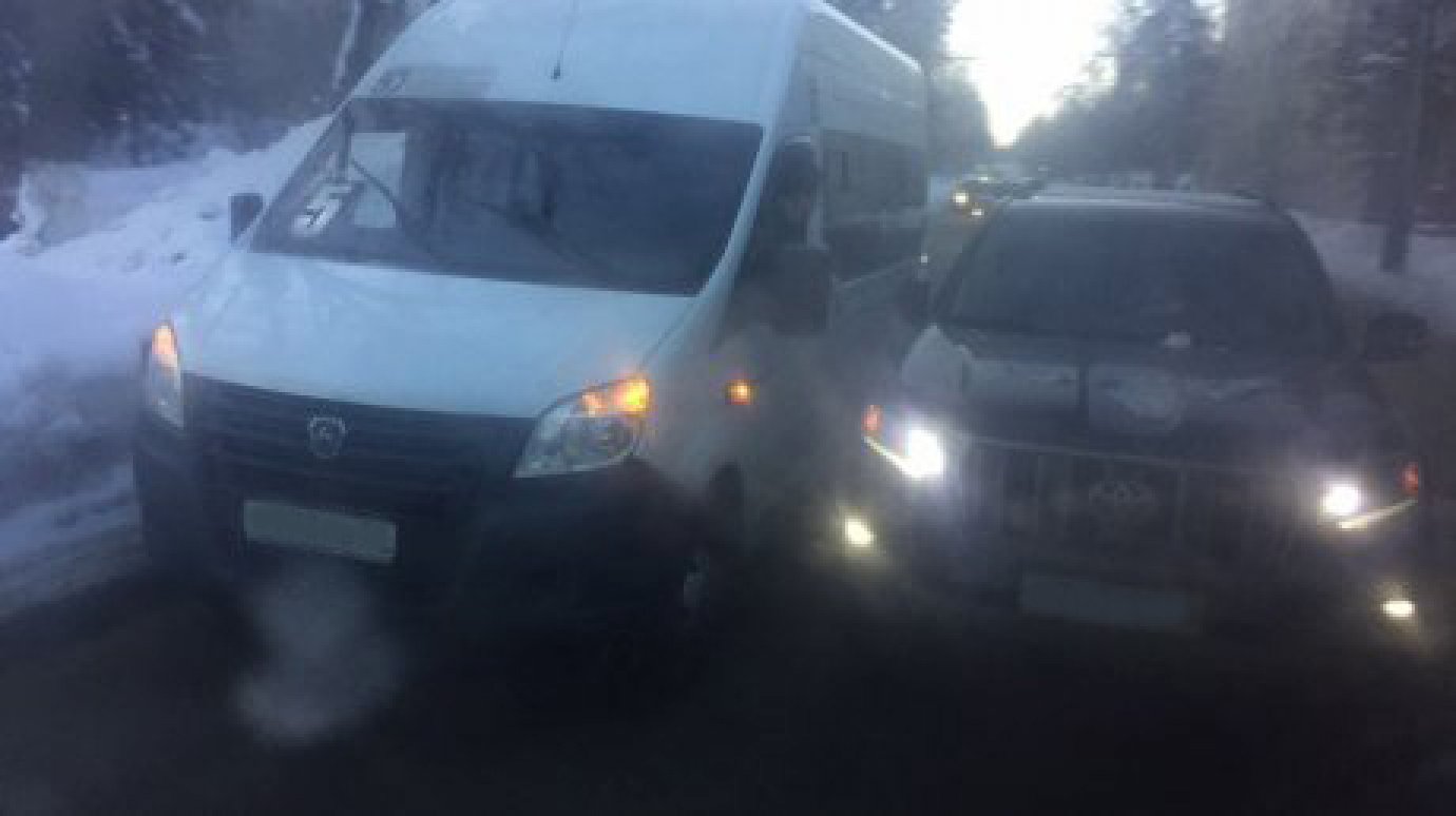 На улице Лермонтова ДТП с маршруткой № 5 спровоцировало затор