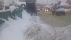 На ул. Карпинского подступы к остановке завалили снегом с проезжей части