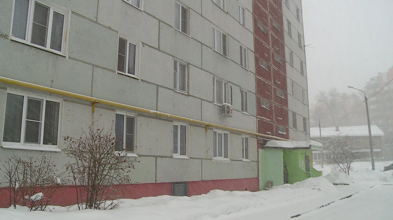 Жители дома на улице Кижеватова не понимают, куда уходят их деньги