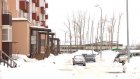 На ул. Сузюмова, 6, проблемы с окнами и балконами устранят до конца февраля