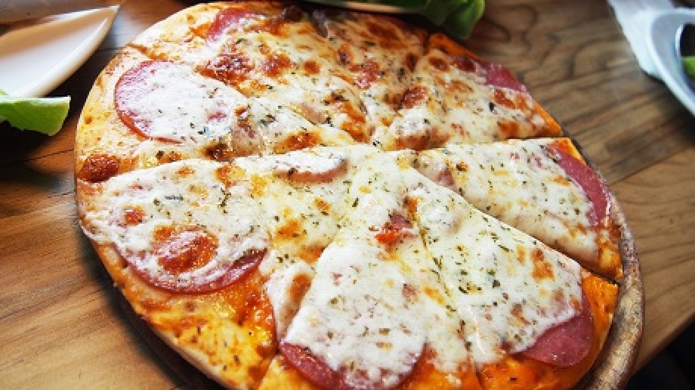 В Пензе аферист заказывал пиццу от лица полицейских и прокуроров