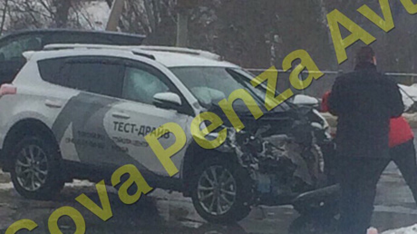 На выезде из Пензы разбили Toyota для тест-драйва