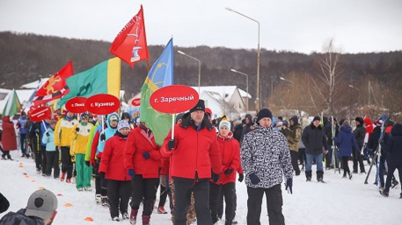 В Пензе проходит эстафета по лыжным гонкам на призы губернатора