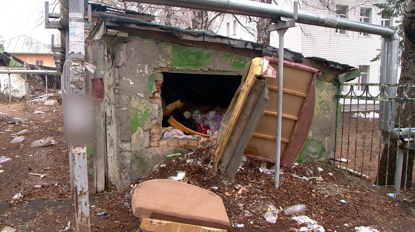 Пензенцы: После уборки на Ударной, 34, мусор никуда не исчез