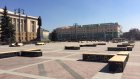 Площадь Ленина в Пензе заставили лавочками