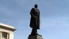 В Пензе у памятника Ленину провели митинг и приняли детей в пионеры