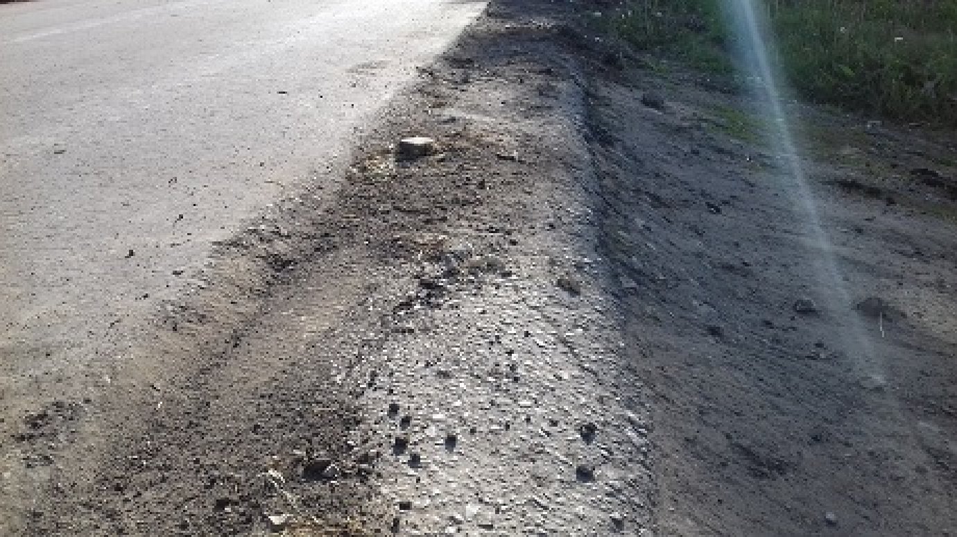 В Кондоле при ремонте улицы недоложили асфальт и сузили дорогу