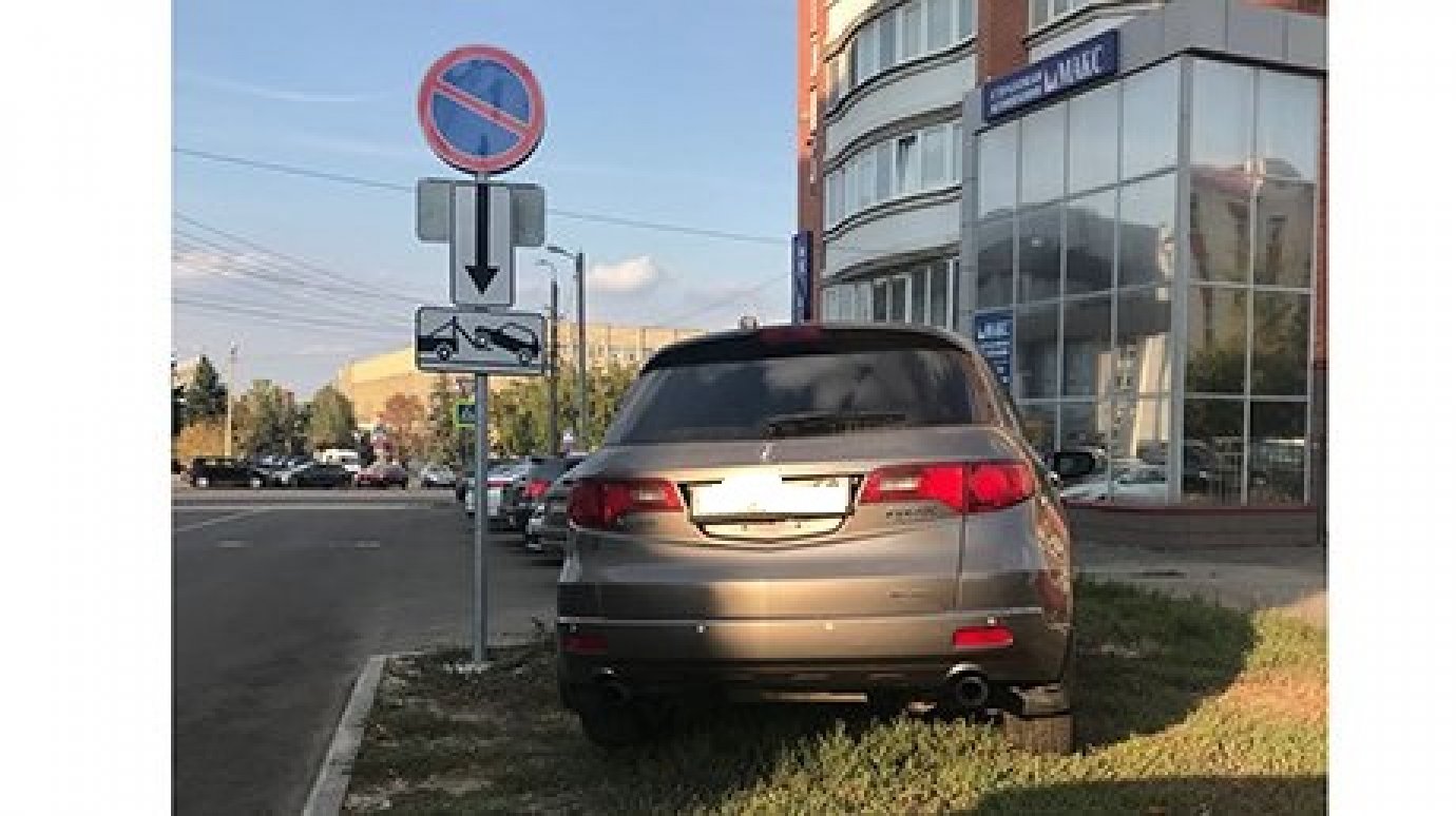 Жителей Пензенской области будут штрафовать за парковку на газонах