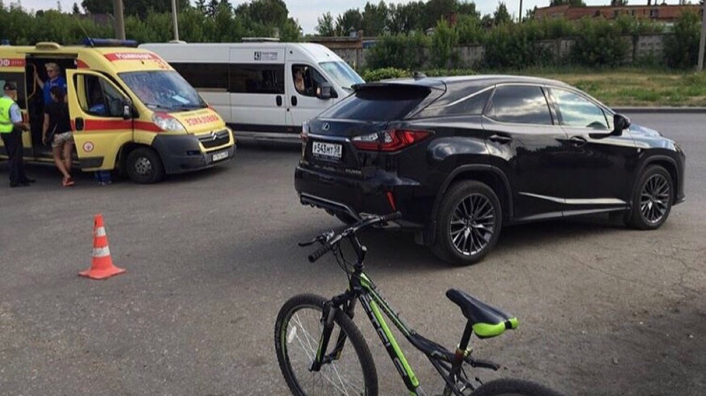 На улице Тепличной водитель Lexus сбил мальчика на велосипеде