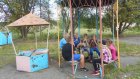 В Дигилевке детей приучают любить родную землю в поломанной беседке