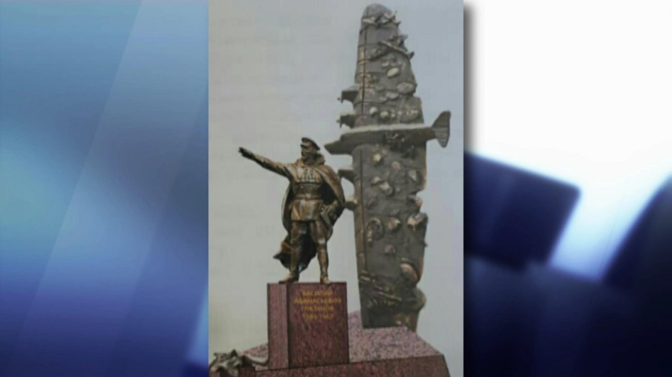 В Пензе воздвигнут памятник Глазунову на фоне десантного самолета