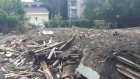 На улице Гоголя останки снесенного дома засыпали землей
