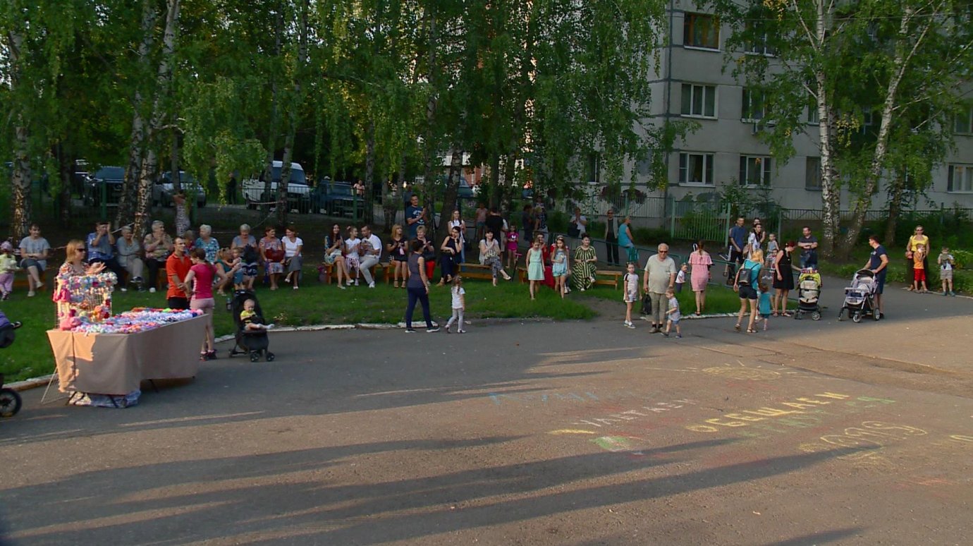 Жители микрорайона Арбеково собрались на «Празднике моего двора»