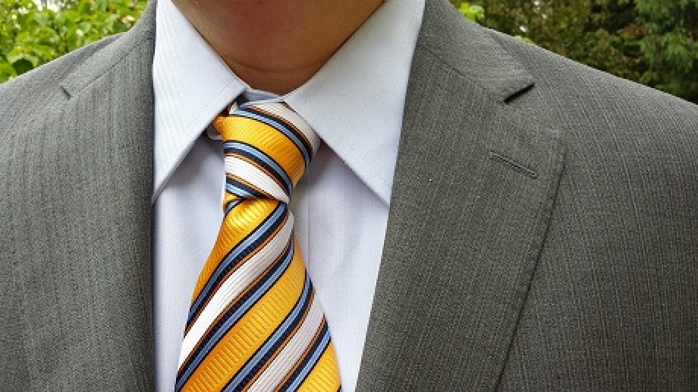 18 октября учимся завязывать галстук