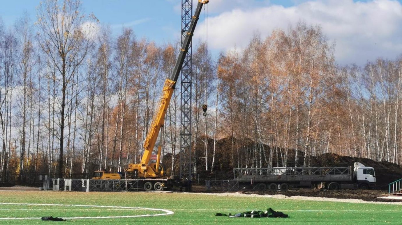 Реконструкция стадиона ФК «Дорожник» в Каменке подходит к концу