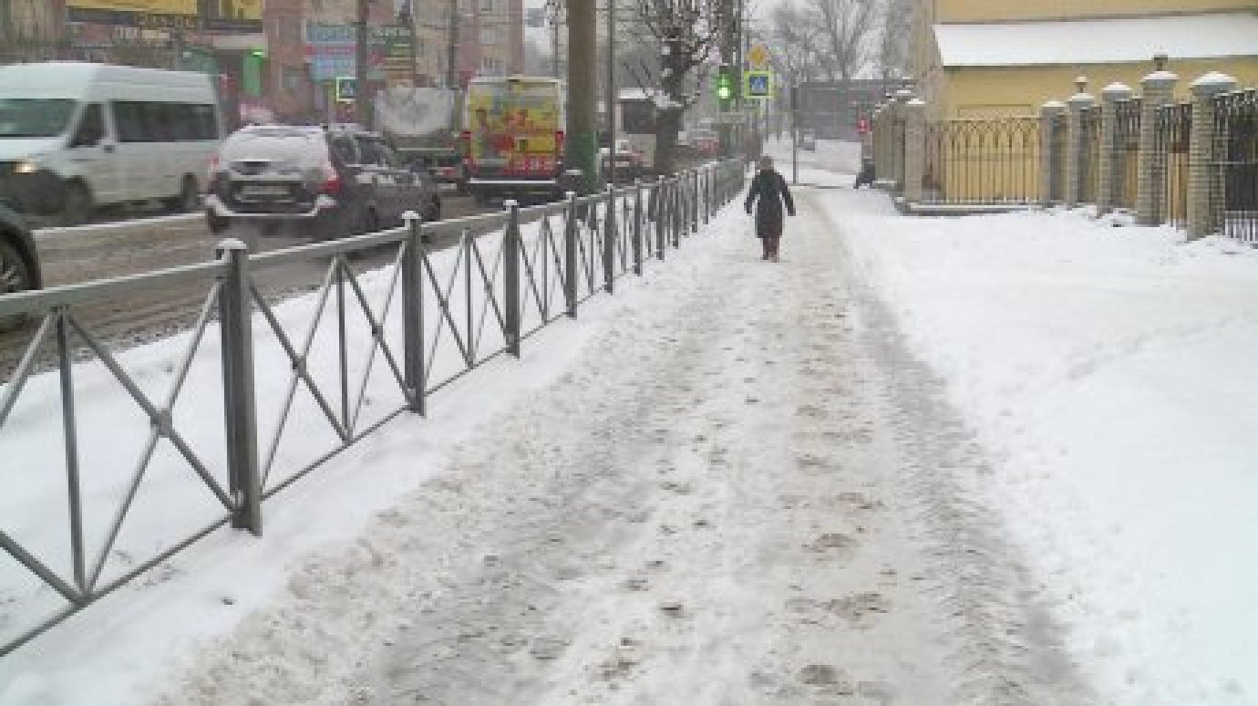 В Пензе коммунальщикам поручили усилить работу из-за снегопада
