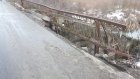 В Спасске мост через плотину вызвал опасения у местного жителя