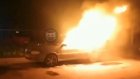 При пожаре на Онежской пострадали стоявшие рядом машины