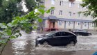 Улицу Володарского затопило после утреннего ливня