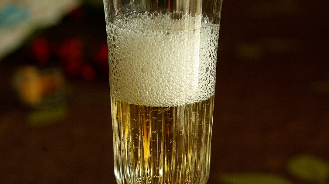 4 августа - день рождения шампанского