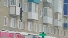 В Кузнецке молодой человек упал с застекленного балкона