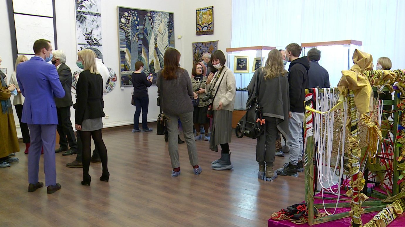 В картинной галерее открылась первая в году крупная экспозиция