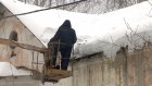 Крышу дома на Шмидта, 22, может сгубить любой снегопад