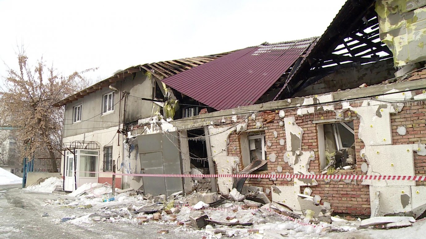 Пострадавшего при взрыве на Калинина увезли в Нижний Новгород