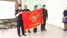 В школу Каменки передали копию знамени 61-й стрелковой дивизии