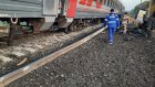 В Пензенской области поезд врезался в КамАЗ, три вагона сошли с рельсов