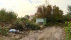 В 1-м Ангарском переулке накопилась гора бытовых отходов