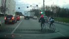 На ул. Окружной движение замедлили велосипедисты-нарушители